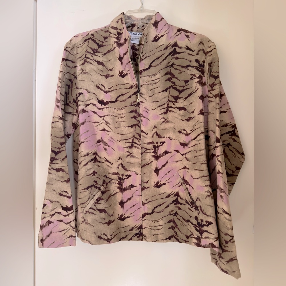 Light weight jacket